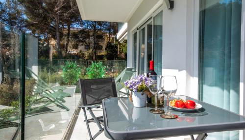 Sunny apartment 1B with balcony & pool in canyamel - Photo 2