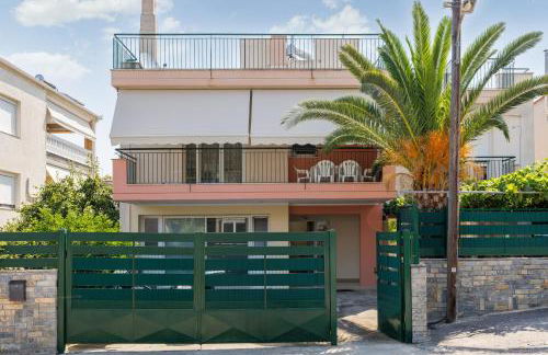 Home In Epanomi - Photo 2