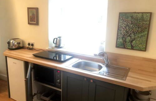 Lyme Clifftop Hideaway - Photo 22