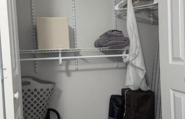 Tranquil Getaway Cottage in Charming, Bethel CT - Foto 13