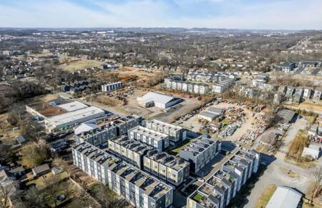 NEW Pink Howdy Oasis 13 Beds Rooftop View Parking - Foto 4