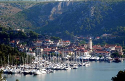 Gold Apartments - Photo 28