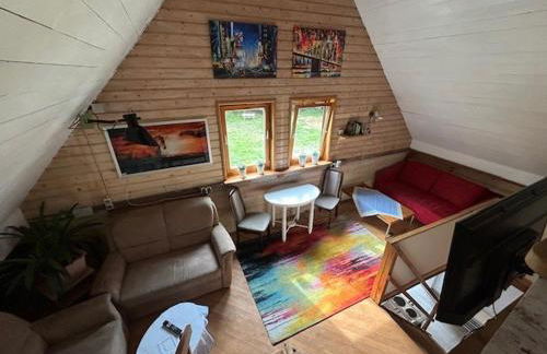 Alte Tischlerei mit Garten - Foto 1