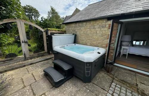 The Old Cattle Barn - Photo 14