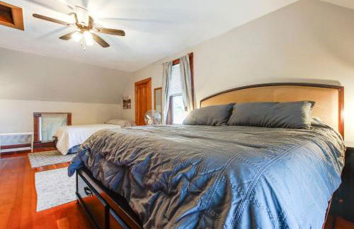 3 Mi to Road America Spacious Elkhart Lake Home! - Foto 16