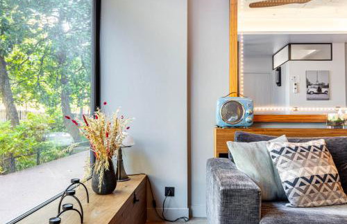 Family apartment at the foot of the Eiffel Tower - Photo 6