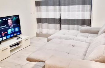 New Modern SelfCheckin PublicFreeParking HighSpeed Wifi KingSizeBed - Foto 24