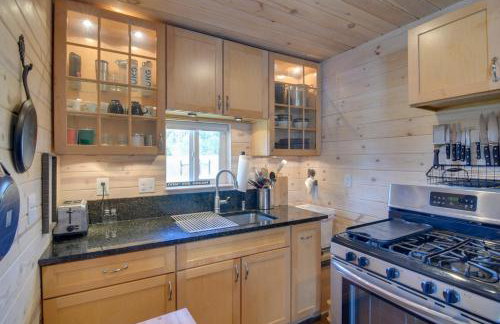 Secluded Jefferson Cabin with Deck and Mountain Views! - Foto 8