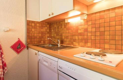 Studio avec coin montagne - 4 pers, à 100m des télécabines, piscine, parking, casier à ski - FR-1-330F-94 - Photo 2