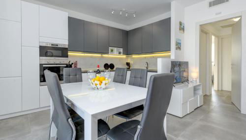 New Apartment Lazise - Photo 3, pet friendly, toaster, minibar