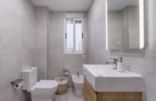 Bright Apartment In Maracena - Photo 22
