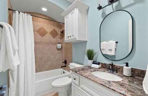 Luxury 4BR Dallas Home with Game Room and Fire Pit - Foto 30