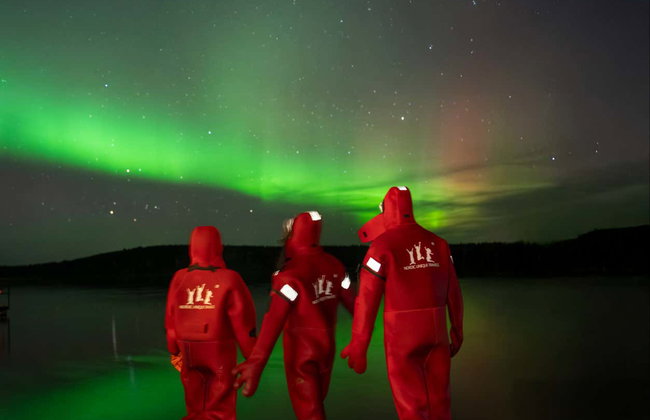 Northern Lights Ice Floating Experience - Photo 5