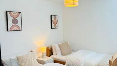 Apartment with Balcony near Chatham Dockside - Foto 3