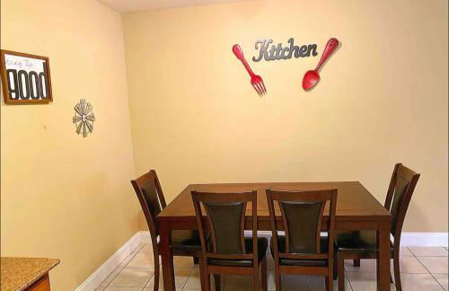 Lovely 2 Bedroom Condo With Free Parking & Wifi!! - Foto 2