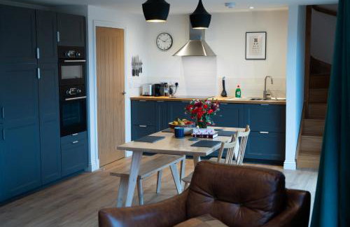 Forest Corner Luxury Home with Hot Tub - Foto 2