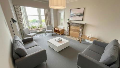 Prime Dundee West End 3BR Apartment, Stunning River Views, Sleeps 6 - Foto 1