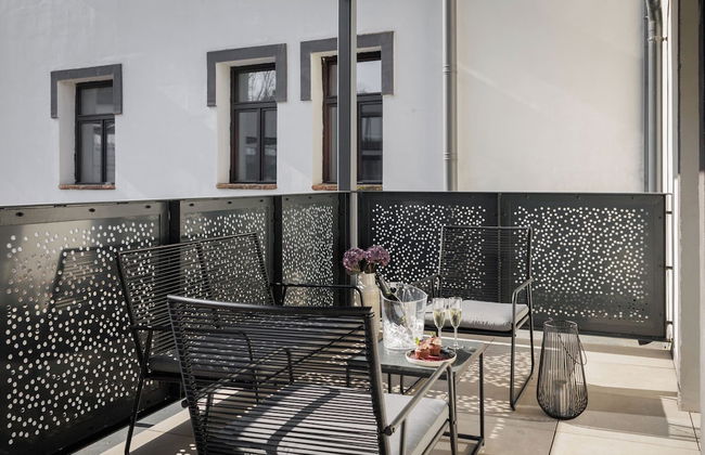 River Apartments - Photo 21