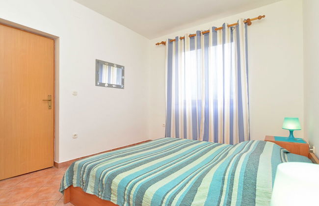 Apartment 344 - Photo 4