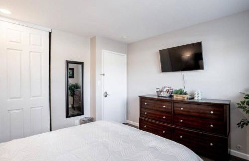 Luxury stay near Oakridge Mall for vacation/work - Foto 28