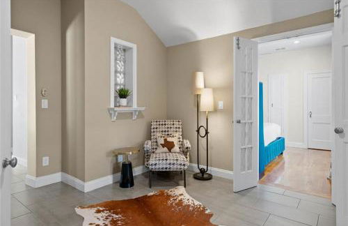 1930s Austin Charming Home and Hot Tub Near South Congress - Photo 10