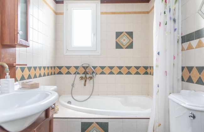 Gatis House - Photo 45