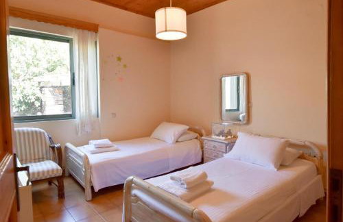 Otzia Bay House, 7 minutes walking distance from the beach - Foto 31