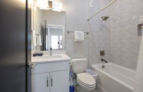 Sapphire Loft 4 Bedroom 4.5 Bath Rooftop Patio - Foto 10