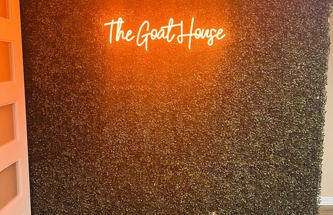 The Goat House Waterfront Hottub 3 Acres - Foto 3