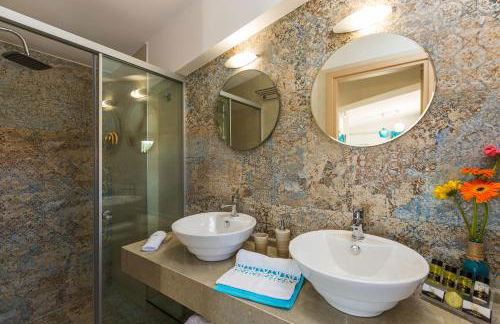 Contessa Del Mare - Premium Beachfront Villa by etouri - Photo 35