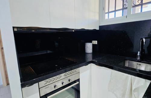 Marbella city center appartment walking distance beach and plaza de los naranjos - Photo 29