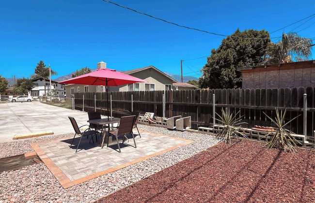 Modern Retreat With Spacious Yard & Cozy Interiors - Photo 39