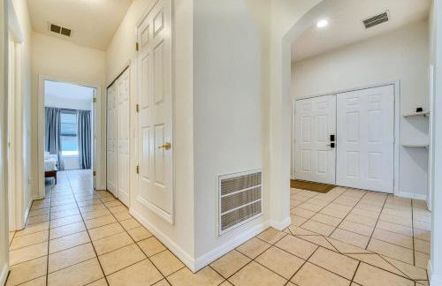 Private Pool Getaway Near Theme Parks - Foto 28