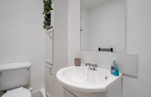 Central L1 Stay, Close to all Attractions, Parking Nearby - Foto 65