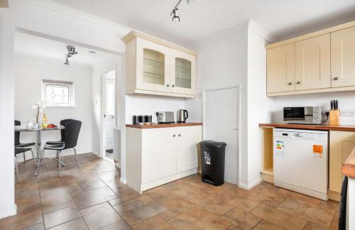 Kent Haven - 3 bed house, Games room and Parking - Foto 15