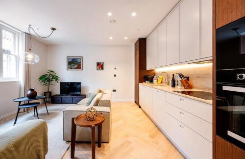 Covent Garden 2 bed 2 bath duplex - Photo 8