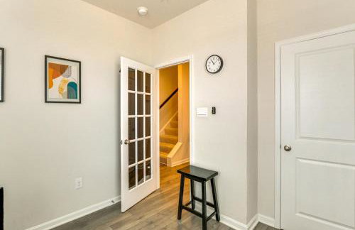 Frederick Townhome with Balcony, Close to Parks! - Foto 19