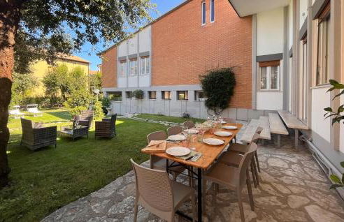 Beautiful Home In Porto Potenza Picena - Photo 11