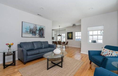 Fabulous New 4BR/3BA House in Mission Hills - Foto 18