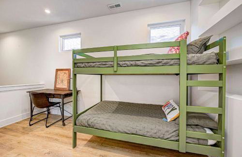 Stylish Getaway with Hot Tub-Near Downtown Indy-Family Friendly - Foto 32