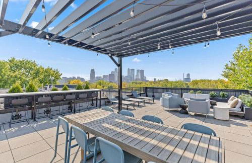 Luxury 1BD Gym Rooftop Street Parking by DT UMN - Foto 41