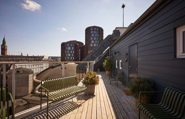 Hypernym Hotel & Suites - Photo 30