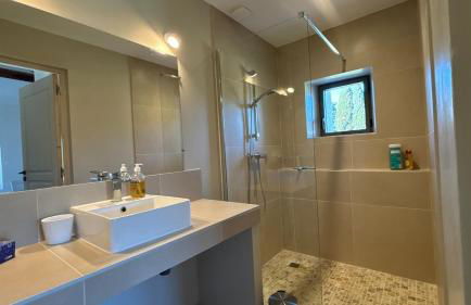 Le Mas des Grillons, mas rénové entièrement climatisé avec piscine et vue Ventoux - Foto 20