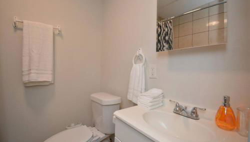 SuperValue Suite #2 @ East End Revitalized - Foto 3