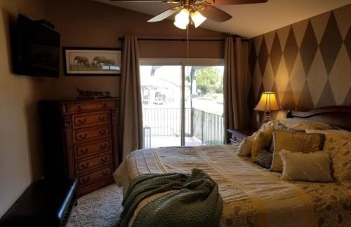 Beautiful Mountain Home - Photo 49