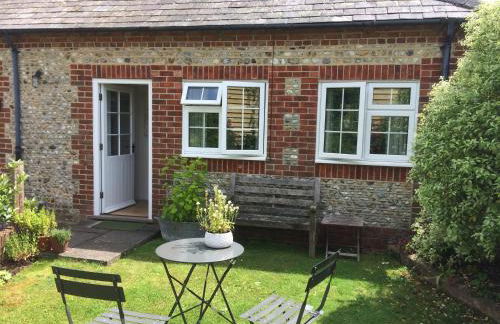 The Hen House - Photo 2