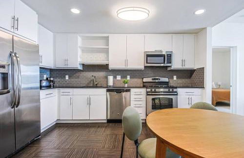 Spacious 2BD 2BA with Huge Balcony, Near Venice Beach & Fun! - Foto 6