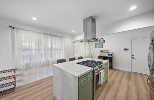 Pool, Hot Tub, Luxury 3 Beds,15 Min Beach,DT, Zoo, Sesame Place, Airport - Foto 16