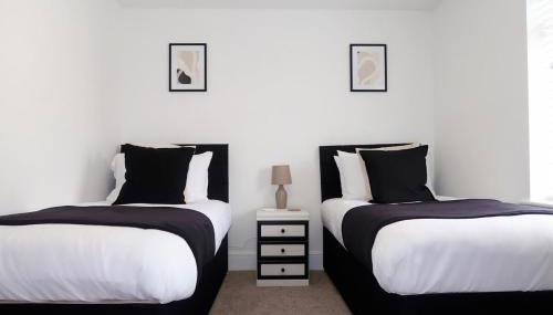6 Beds Southampton and 2 Sofabeds, House Sleeps 8, Free Parking, Contractors Welcome - Foto 4