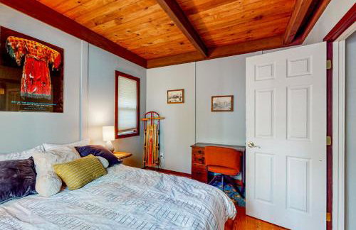 Wooded-View Decks: Family Cabin Retreat in Deming - Foto 13